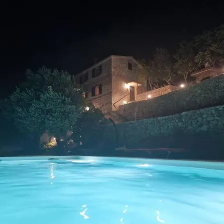 Stone House Bay View - Kastel Luksic Holiday home Kastela