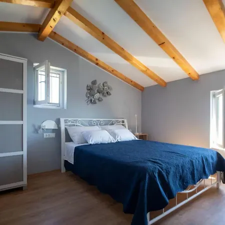 Stone House Bay View - Kastel Luksic Kaštela