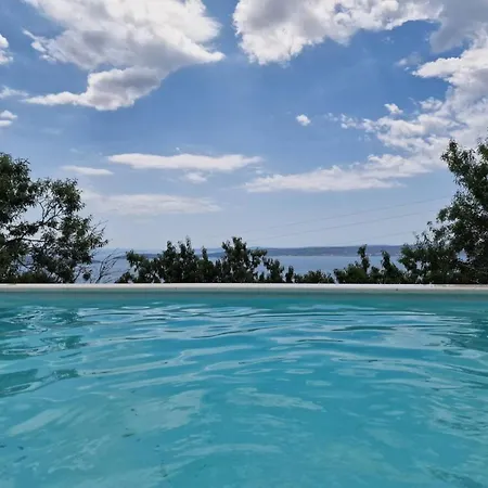 Stone House Bay View - Kastel Luksic Kastela